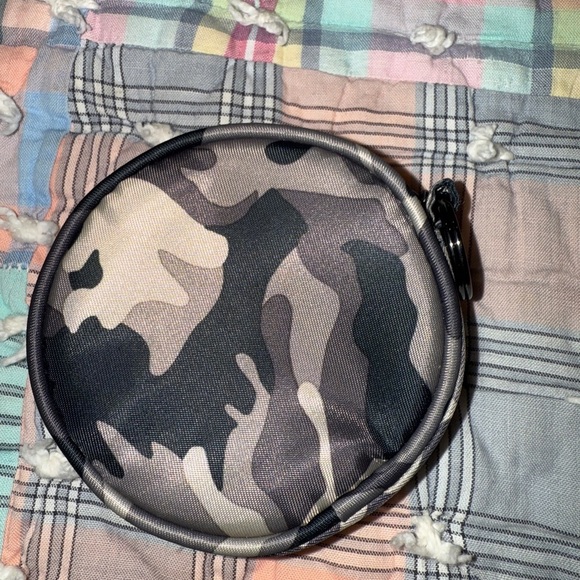 Lug Black and Gray midnight camo coin purse - Picture 2 of 4